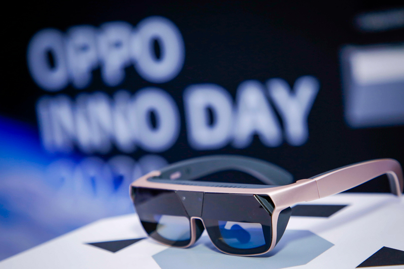 発表会でお披露目されたOPPO AR Glass2021